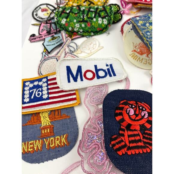 150 PC Assorted Sewing Applique Patches Iron on Sew On NEW Mixed Sequin Crafting - Picture 8 of 16